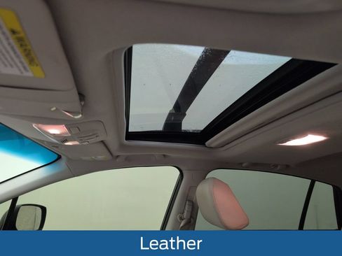 Used 2014 Subaru Crosstrek 2.0i Limited AWD/4WD image 8