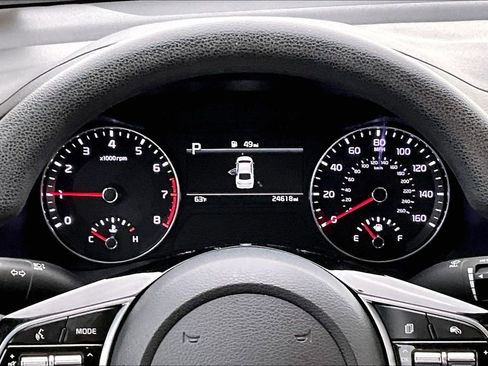 Used 2023 Kia Forte LXS image 13