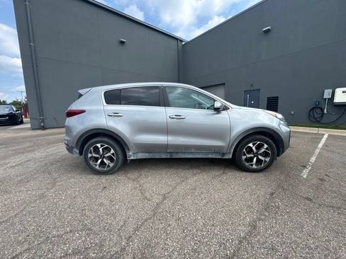 Used 2022 Kia Sportage LX AWD/4WD image 5