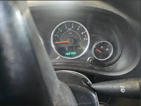 Used 2013 Jeep Wrangler Unlimited Sport image 5