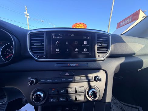 Used 2021 Kia Sportage LX image 19