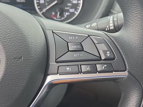 Used 2023 Nissan Sentra SV FWD image 23