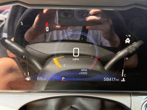 Used 2025 Chevrolet Trax ACTIV w/ Sunroof Package FWD image 34