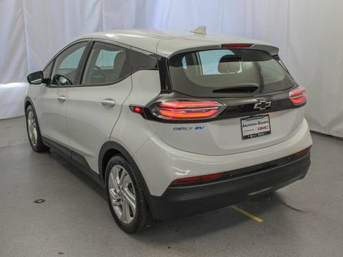 Used 2023 Chevrolet Bolt LT w/ Driver Confidence Package FWD image 9