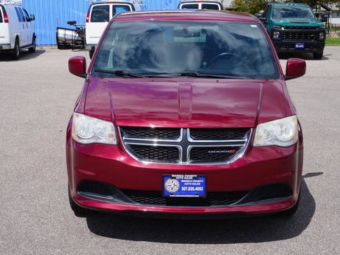 Used 2014 Dodge Grand Caravan SE FWD image 8