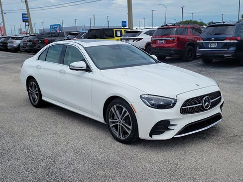 Used 2021 Mercedes-Benz E 350 4MATIC Sedan w/ Premium Package image 4