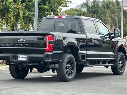 New 2025 Ford F250 Lariat w/ Black Appearance Package