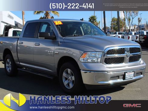 Used 2020 RAM 1500 Classic SLT w/ Luxury Group image 5