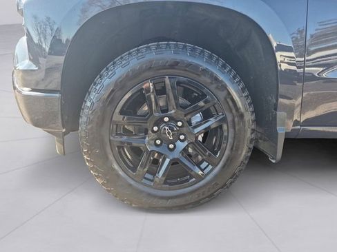 Used 2023 Chevrolet Silverado 1500 RST w/ Z71 Off-Road Package image 9