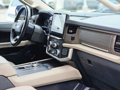 Used 2024 Ford Expedition Max Limited RWD image 14