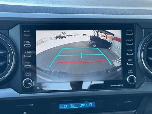 Used 2021 Toyota Tacoma TRD Sport w/ Technology Package image 21