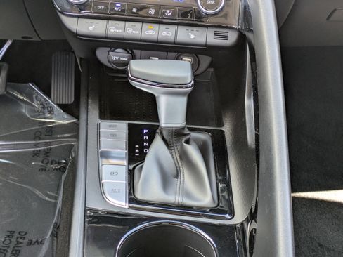 Certified 2023 Hyundai Elantra Limited w/ Cargo Package FWD image 17
