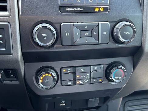 Used 2022 Ford F250 XL w/ Power Equipment Group AWD/4WD image 19