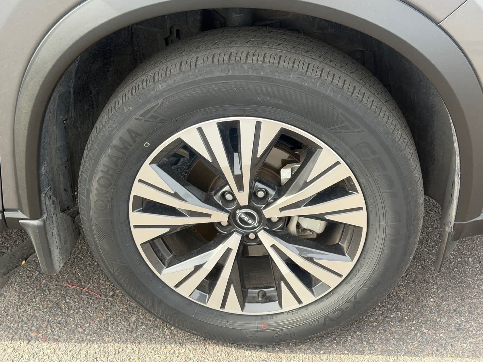 Certified 2023 Nissan Rogue SV FWD image 6