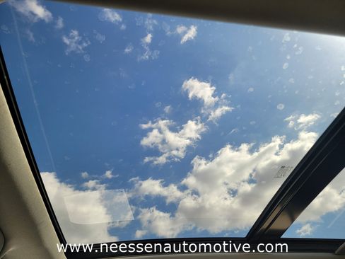 Used 2021 GMC Terrain SLT w/ Infotainment Package II image 29