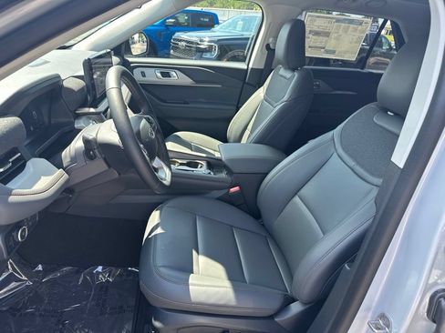 New 2026 Ford Explorer Active w/ Active Comfort Package AWD/4WD image 17