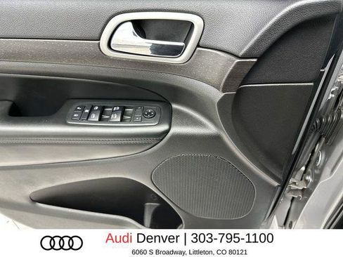 Used 2018 Jeep Grand Cherokee Altitude AWD/4WD image 13
