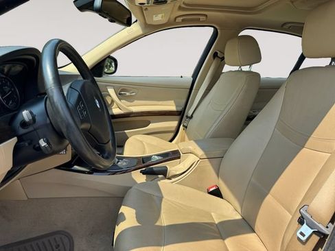 Used 2009 BMW 328i xDrive Sedan AWD/4WD image 9