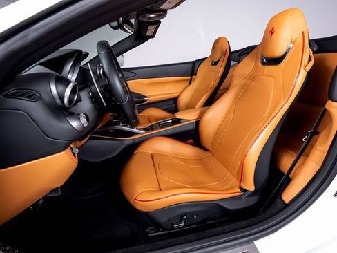 Used 2022 Ferrari Portofino M image 4