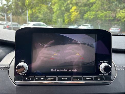 Used 2022 Mitsubishi Outlander ES image 25