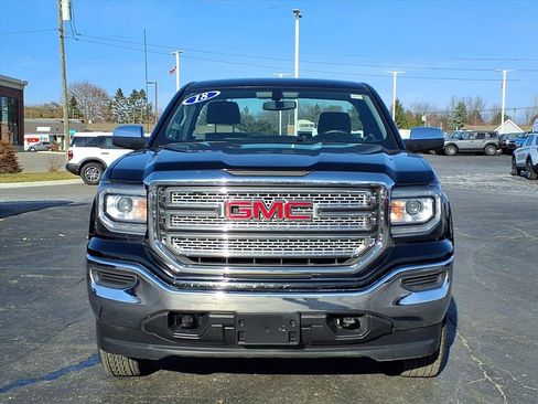 Used 2018 GMC Sierra 1500 4x4 Regular Cab w/ Sierra Convenience Package image 2