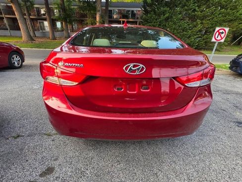 Used 2012 Hyundai Elantra GLS w/ Preferred Pkg 3 FWD image 11