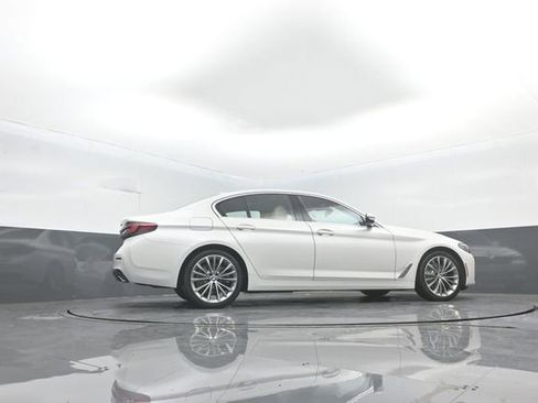 Used 2023 BMW 530i xDrive w/ Premium Package image 31