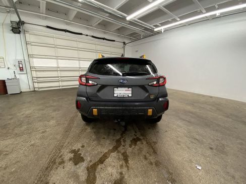 Used 2024 Subaru Crosstrek 2.5i Wilderness w/ Crosstrek Mirror Package image 5