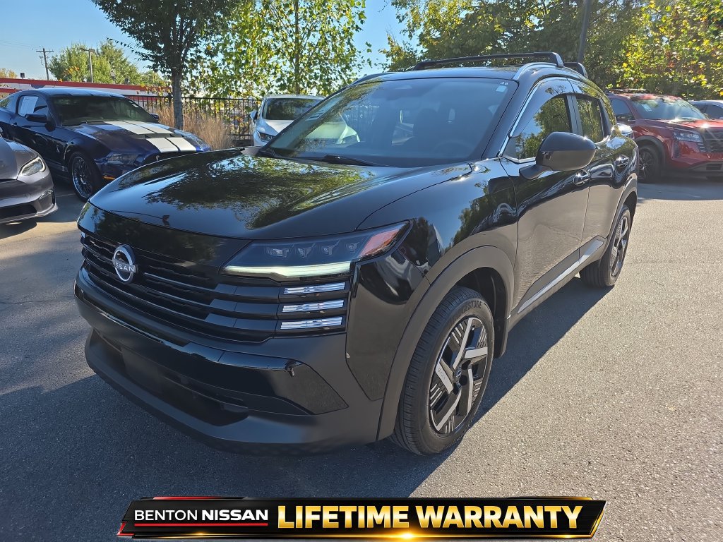 Used 2026 Nissan Kicks SV w/ SV Premium Package FWD image 5