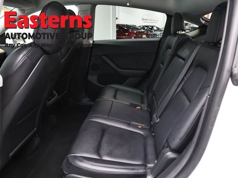 Used 2022 Tesla Model Y Long Range AWD/4WD image 16