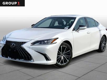 Certified 2022 Lexus ES 350 w/ Premium Package