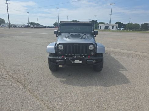 Used 2017 Jeep Wrangler Unlimited Rubicon AWD/4WD image 8