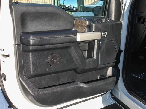 Used 2020 Ford F350 Lariat w/ Lariat Ultimate Package image 27