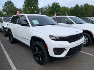 Used 2023 Jeep Grand Cherokee Altitude AWD/4WD video 1