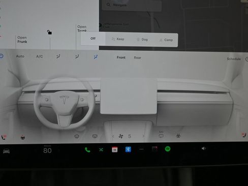 Used 2022 Tesla Model Y Long Range image 32