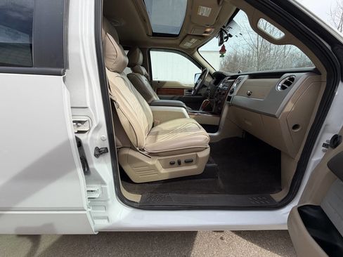 Used 2010 Ford F150 Lariat image 13