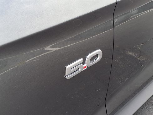 Used 2017 Ford Mustang GT Premium image 28