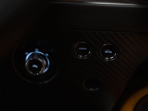 Used 2021 McLaren Elva RWD image 84