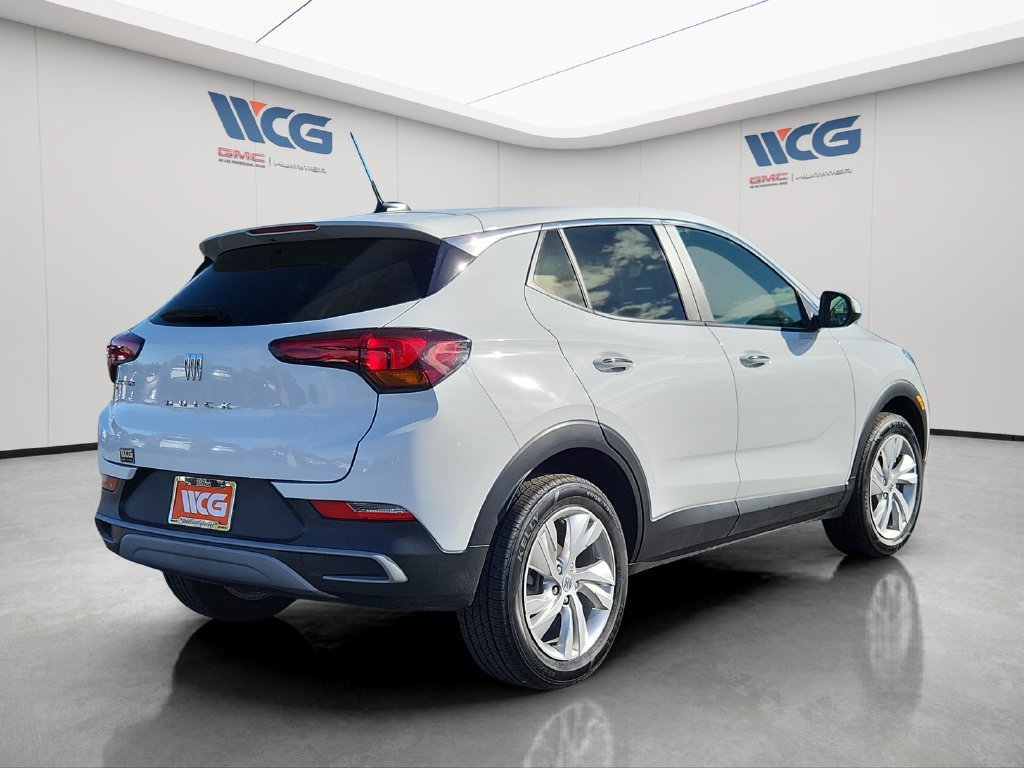 Used 2025 Buick Encore GX Preferred AWD/4WD image 3