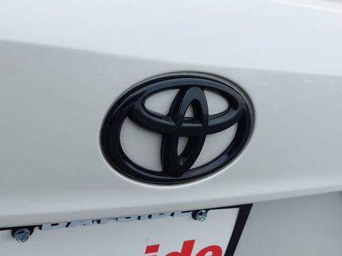 Used 2023 Toyota Highlander XLE FWD image 42