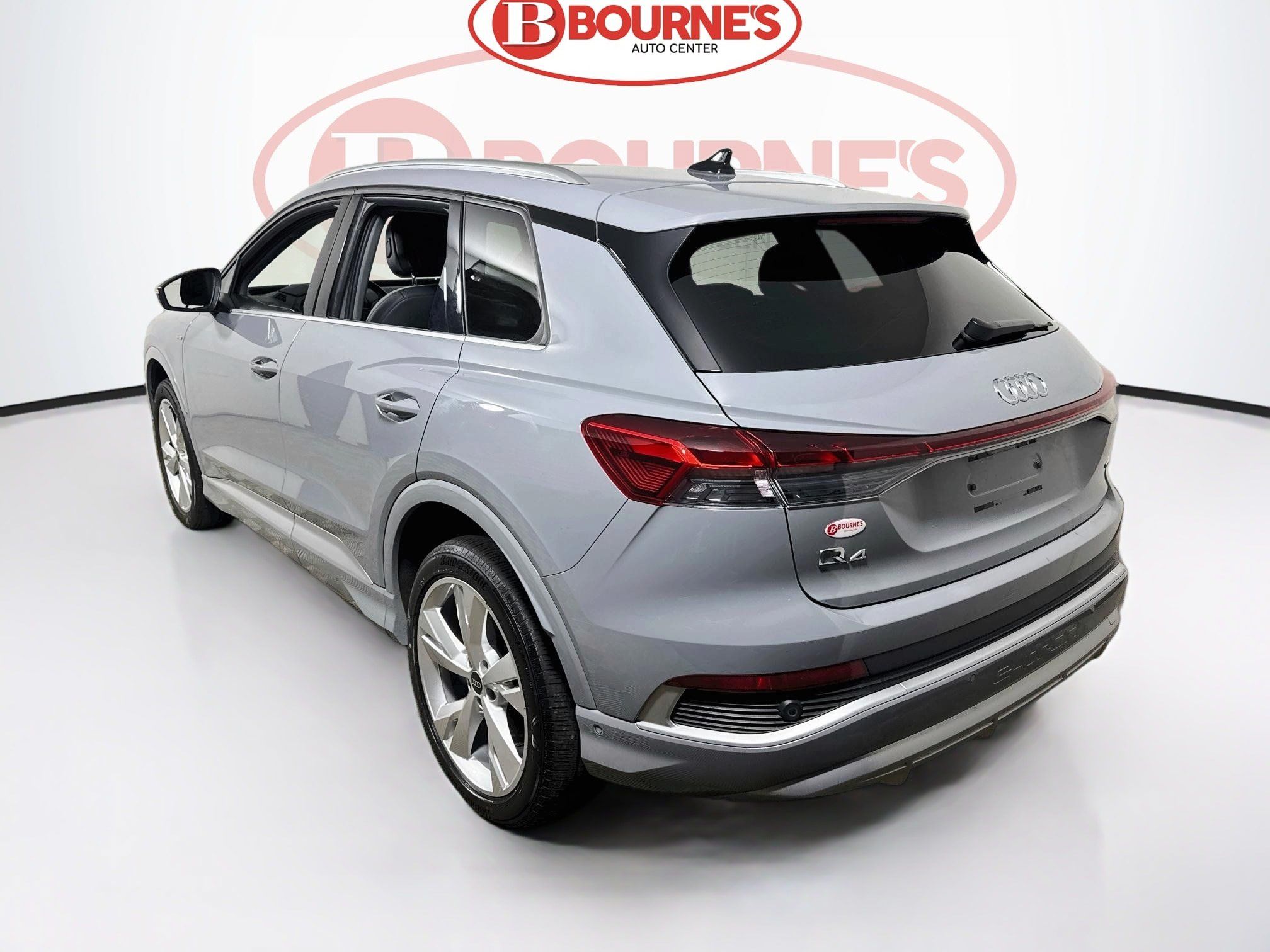 Used 2023 Audi Q4 e-tron Premium Plus w/ Premium Plus AWD/4WD image 9