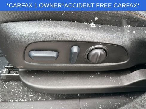 Used 2024 Chevrolet Equinox LT FWD image 27