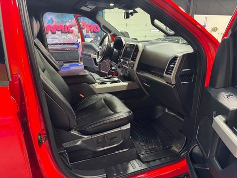 Used 2019 Ford F150 Lariat w/ Equipment Group 502A Luxury AWD/4WD image 17