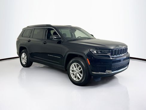 Used 2023 Jeep Grand Cherokee L Laredo RWD image 3