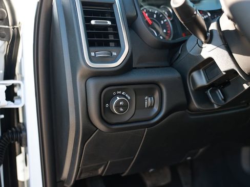 New 2026 RAM 2500 Big Horn AWD/4WD image 16