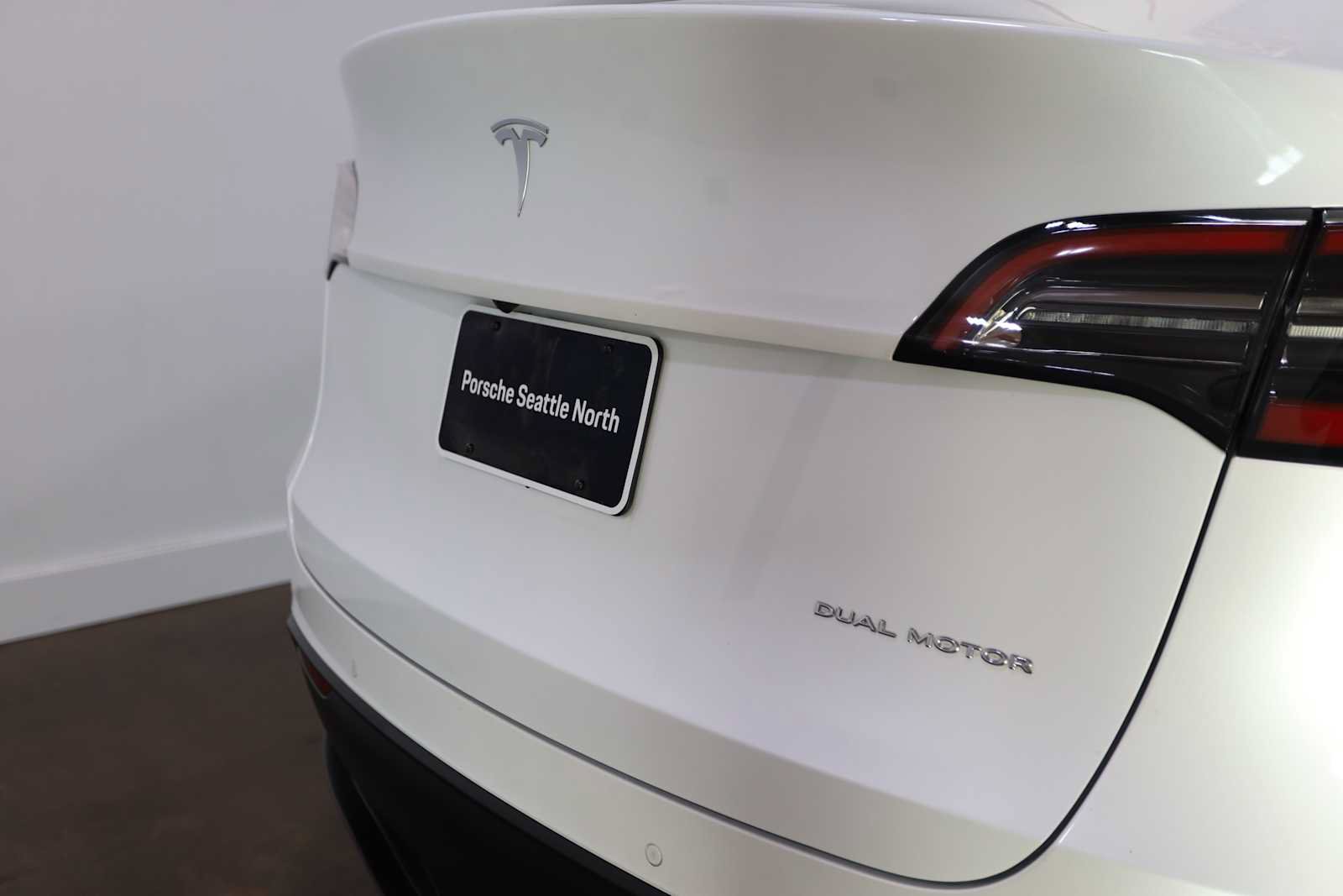 Used 2021 Tesla Model Y Long Range AWD/4WD image 15