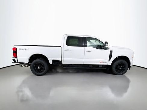 New 2026 Ford F250 Lariat w/ Black Appearance Package image 8