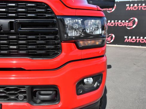 Used 2024 RAM 2500 Big Horn w/ Night Edition AWD/4WD image 11