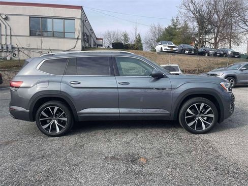 New 2025 Volkswagen Atlas SEL Premium R-Line image 5