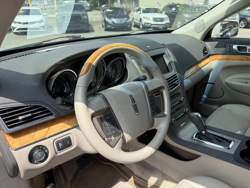 Used 2011 Lincoln MKT 2WD w/ 101A Rapid Spec Order Code image 11
